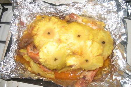 Фото к рецепту: Курица в ананасе