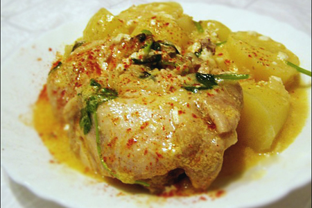 Фото к рецепту: Курица в сливочно-сырном соусе экспромтом