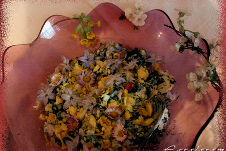 Фото к рецепту: Салат весенний цветение сакуры (только любителям природы!)