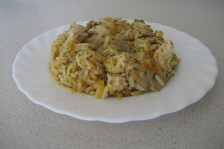 Фото к рецепту: Рис с курочкой и грибами