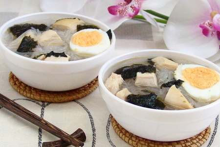 Фото к рецепту: Тайский куриный суп