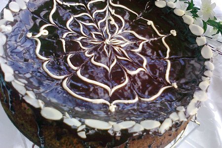 Фото к рецепту: Вишневый пирог с творожными шариками