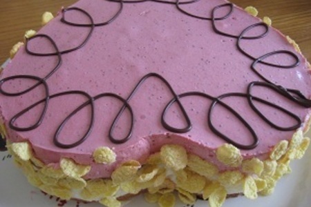 Фото к рецепту: Торт "клубничное сердце"