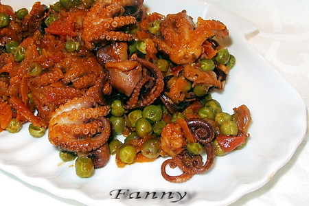 Фото к рецепту: Тушеные осьминоги