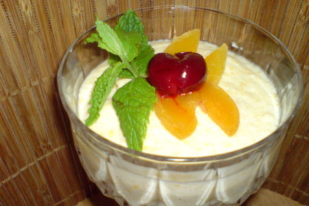 Фото к рецепту: Десерт из кураги с коньяком и со сливками
