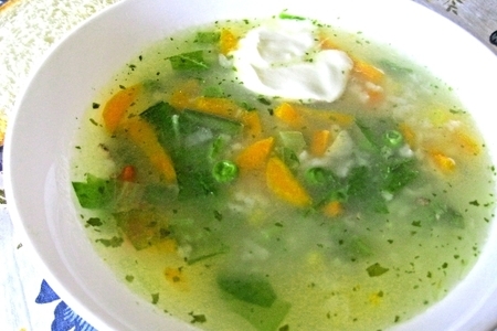 Фото к рецепту: Рисово-овощной суп "выросла на грядке капустка ребяткам"
