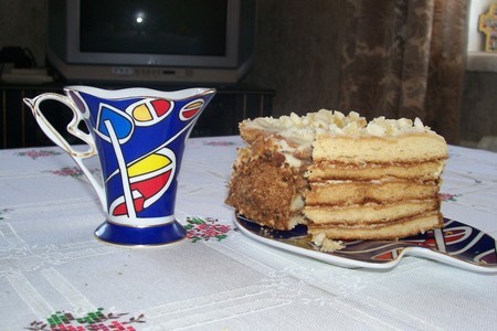 Фото к рецепту: Торт медовый самый вкусный(ну оочень захотелось показать всем)