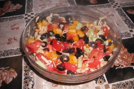 Фото к рецепту: Салат по гречески