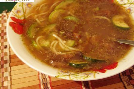 Фото к рецепту: Грибной суп с рисовой лапшой
