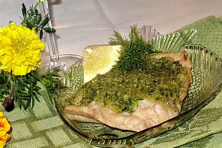 Фото к рецепту: Рыбное филе в зеленой панировке