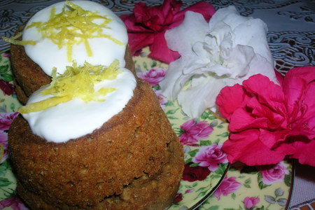 Фото к рецепту: Кофейно-миндальные кексы с творожным кремом ( расстроившие меня)