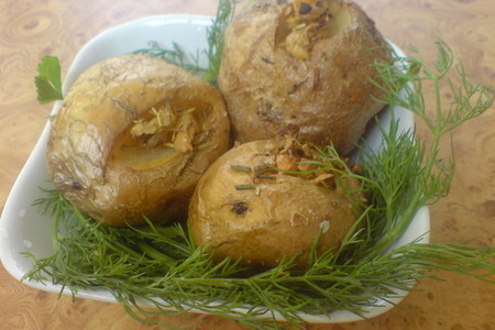 Фото к рецепту: Картофель в "мундире"
