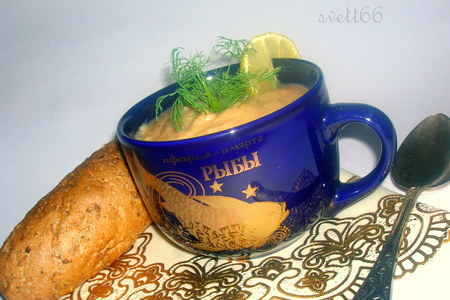 Фото к рецепту: Советский  суп из консервированной горбуши на новый лад