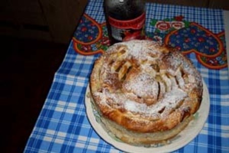 Фото к рецепту: Пирог с хурмой