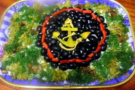 Фото к рецепту: Салат "морская пехота"