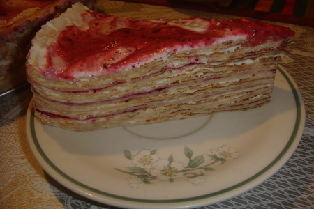 Фото к рецепту: Чудесные блинчики и блинный ягодный торт из них