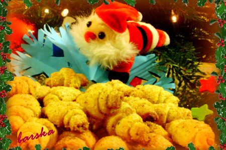 Фото к рецепту: Рождественские творожные рогалики