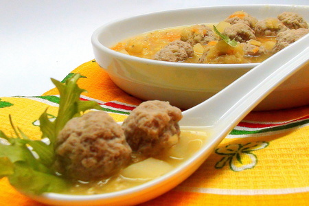 Фото к рецепту: Чечевичный суп с тефтельками // вкусный обед для деток и их родителей