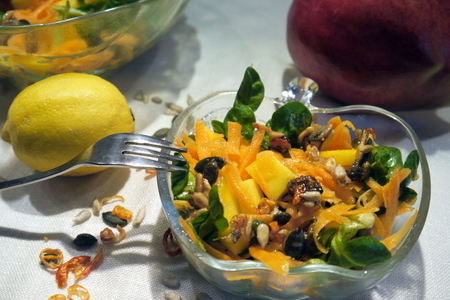 Фото к рецепту: Морковно-манговый салат „доброе утро!“