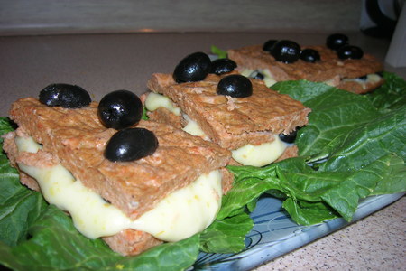 Фото к рецепту: Рыбный бисквит с сливочным сыром