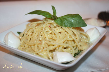 Фото к рецепту: Спагетти в сливочно-лимонном соусе