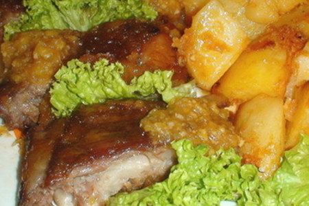 Фото к рецепту: Ребра с соусом из манго и текилы