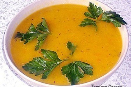 Фото к рецепту: Овощной суп-пюре с кокосовым молоком