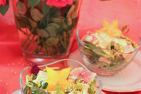 Фото к рецепту: Салат с форелью "праздник вкуса"
