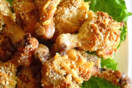 Фото к рецепту: Куриные голени с хрустящей корочкой.