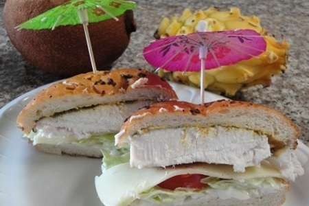 Фото к рецепту: Сэндвичи с рыбой или булочки с котлетой