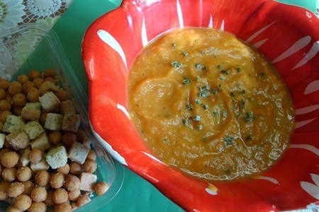 Фото к рецепту: Кабачковый суп-пюре с кукурузой постный