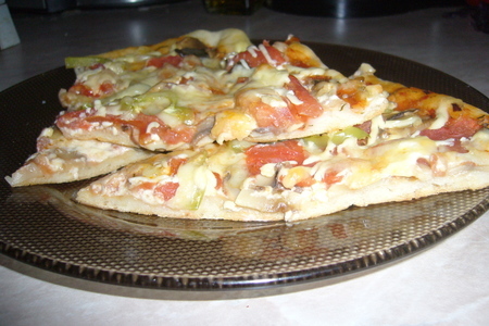 Фото к рецепту: Пицца вегетарианская