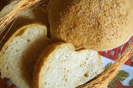 Фото к рецепту: Хлеб простой...не, не золотой – ночной!