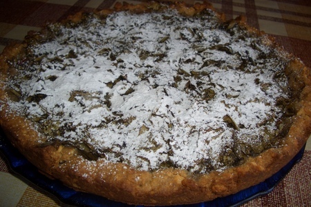 Фото к рецепту: Сладкий пирог с щавелем