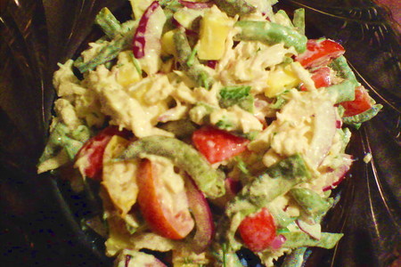 Фото к рецепту: Салат с курицей и стручковой фасолью