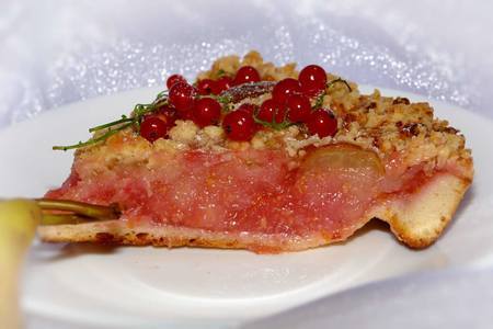 Фото к рецепту: Пирог фруктово-грушевый "по сусекам поскребла..." :)))