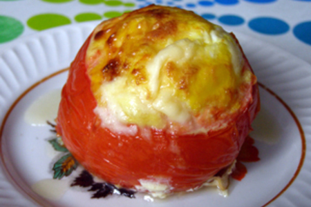 Фото к рецепту: Яичница в помидоре