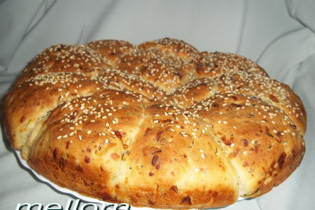 Фото к рецепту: Огуречный хлеб с сыром