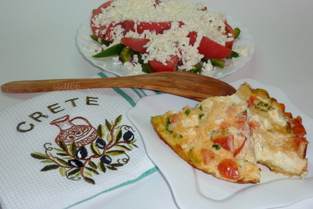Фото к рецепту: Легкий ужин в критском стиле ( омлет с кабачками и фетой + сфакийский салат)