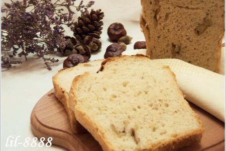 Фото к рецепту: Хлеб с печеным картофелем и прованскими травами