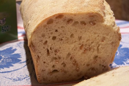Фото к рецепту: Простой белый хлеб с пророщенной пшеницей