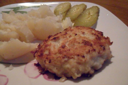 Фото к рецепту: Рыбные котлеты с сыром