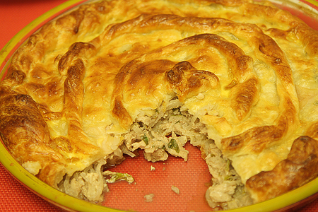 Фото к рецепту: Пирог со свининой по молдавски