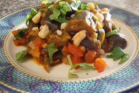 Фото к рецепту: Салат с баклажанами или как вкусно пообедать