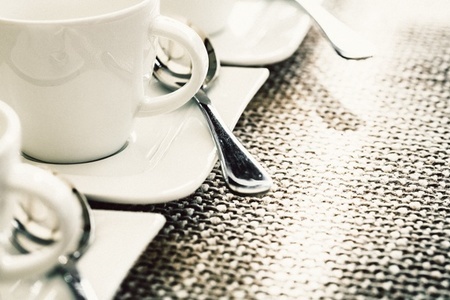 Десять способов, как отчистить столовое серебро