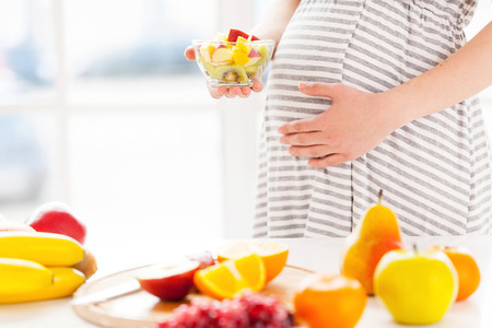 Пять продуктов для тех, кто готовится стать мамой