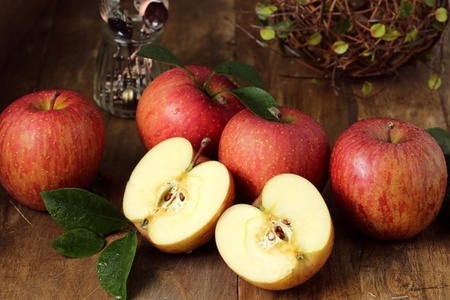 Десять причин съедать по яблоку в день
