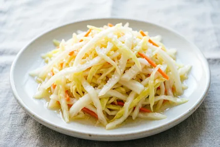 3 быстрых рецепта маринованной капусты по-грузински со свеклой: острая закуска за 20 минут