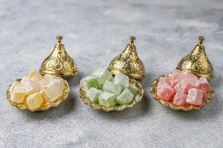 Рахат-лукум: что это, вкус, как выглядит, польза и вред, калорийность, как едят, рецепт приготовления