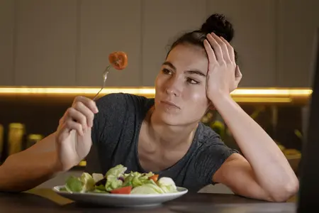 Отеки: почему появляются, какие продукты вызывают, 3 рецепта блюд против отеков